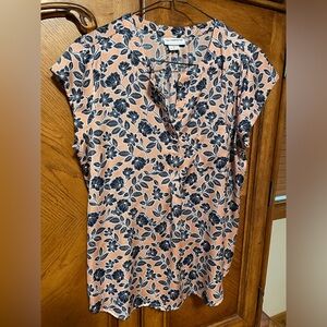 🍑 Liz Claiborne Floral Top